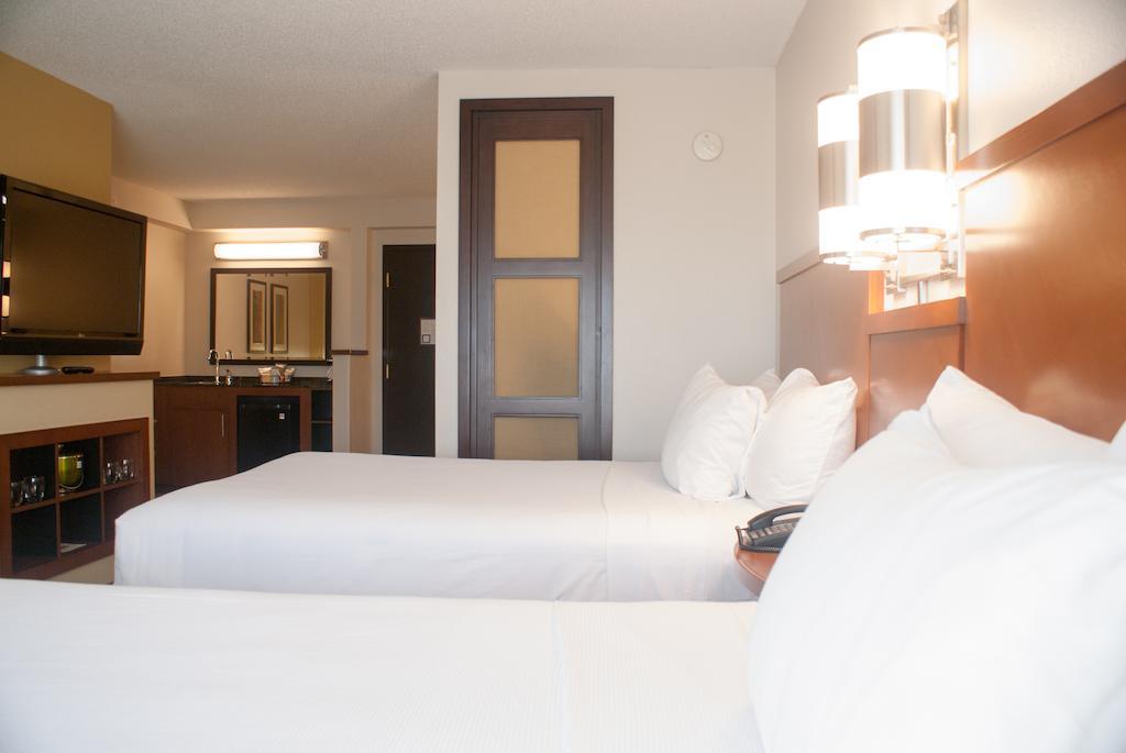 Hyatt Place Orlando Airport Экстерьер фото